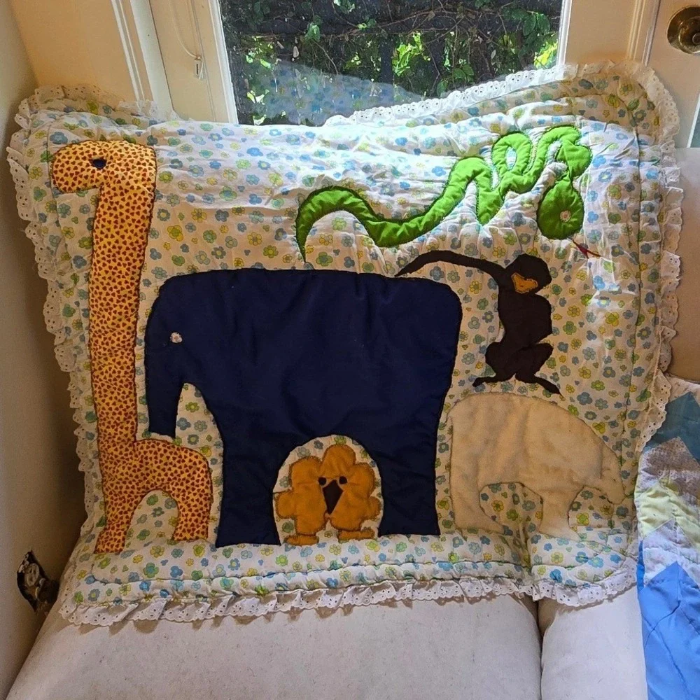 VTG Jungle Animal Quilted baby blanket decor Eyelet Lace Nursery Zoo handmade